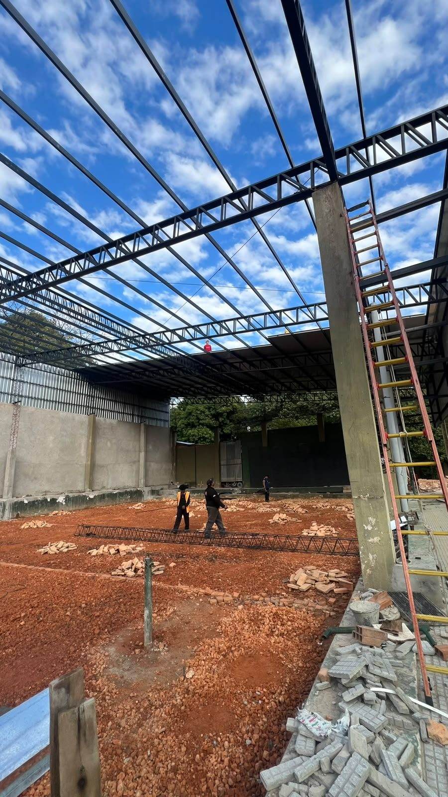 Estructura de galpon en construccion - SB Metalurgica